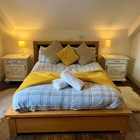 Crag End Cottage, Rogerscale, Nr Cockermouth *