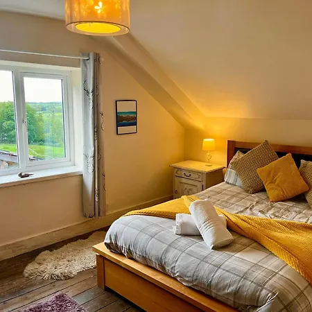 Crag End Cottage, Rogerscale, Nr Cockermouth * Lorton